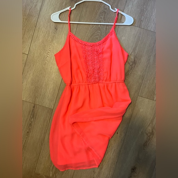 Summer dress! - Picture 1 of 1